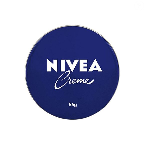O creme hidratante lata da Nivea é usado há décadas na rotina de beleza