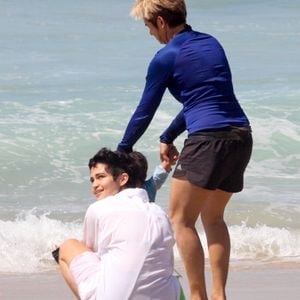 O casamento de Nanda Costa e Lan Lanh chegou ao fim após mais de uma década de união e duas filhas gêmeas. A informação foi divulgada por O Globo