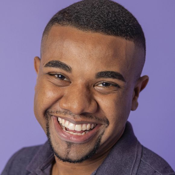 Davi Brito virou assunto nesta quarta-feira (25) após declarar, em entrevista ao Portal Leo Dias, que não recebeu o suporte necessário da TV Globo após sair campeão do ‘BBB 24’