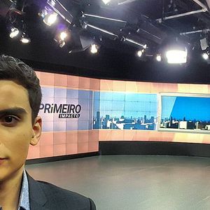 Dudu Camargo conquistou Silvio Santos e ganhou a apresentação do 'Primeiro Impacto' apenas aos 18 anos