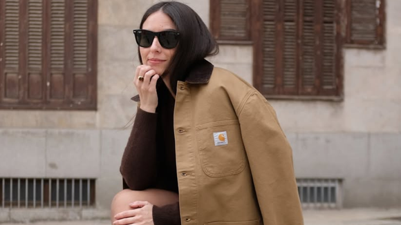 São os sapatos mais feios, mas as mulheres elegantes os adoram: de couro e prontos para o escritório