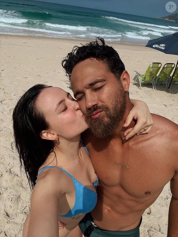 Larissa Manoela e André Luiz Frambach vivem trocando declarações de amor na web