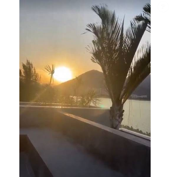 Arrascaeta tem vista privilegiada para o por do sol