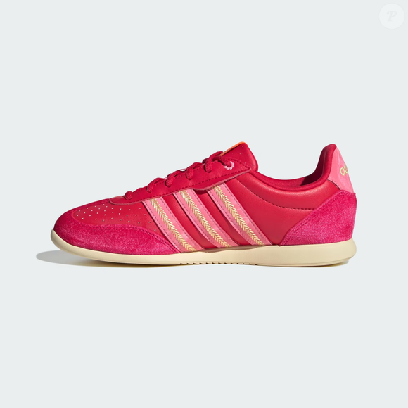Com design que remete aos hypados Adidas Samba e Adidas Gazelle, o Barreda Lo aposta em um perfil baixo e silhueta slim, valorizando os pés e garantindo versatilidade para compor produções casuais, ideais para o dia a dia