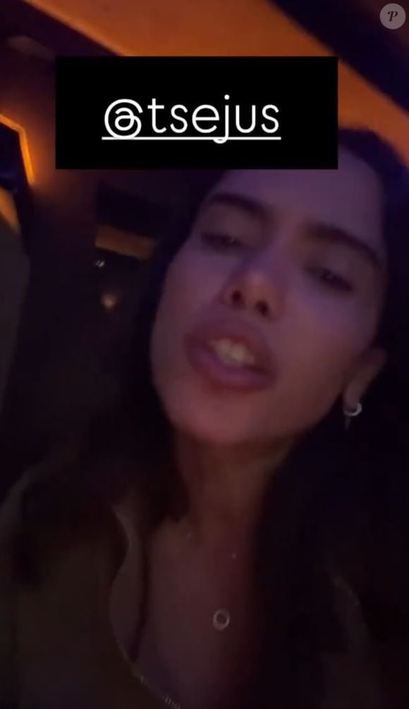Anitta também afirmou que religião e escolha eleitoral não deveriam ser confundidas e declarou: "Política não tem nada a ver com igreja", ao comentar a disputa pelo governo do Rio