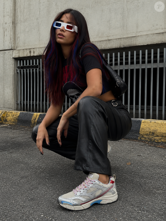 O tênis se destaca como peça-chave da tendência athleisure, que mistura moda esportiva e peças casuais com muito estilo