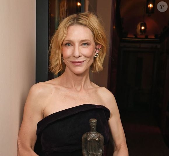 Cate Blanchet é um exemplo no mundo das famosas da versatilidade do bob em camadas