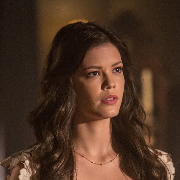 Vitória Strada como Maria Vitória em 'Tempo de Amar'