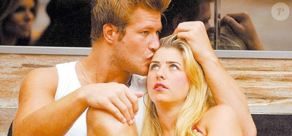 Já no BBB 7, mesmo sem um beijo oficial, Diego Alemão e Íris Stefanelli protagonizaram uma relação intensa, encerrada após a eliminação dela. A temporada ainda ficou marcada por um dos triângulos amorosos mais comentados da história do programa, envolvendo Alemão, Íris e Fani, provando que nem sempre o sentimento é simples, nem o público previsível