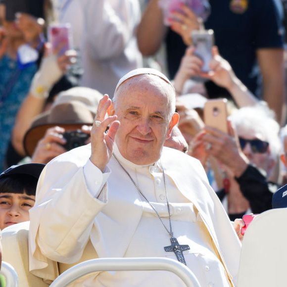 2022: Papa Francisco participa de sua audiência geral semanal na Praça de São Pedro