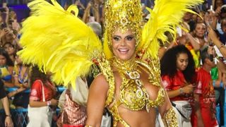 Suco detox 4x ao dia, sopa, frango e peixe: dieta detox de Viviane Araújo seca em 'modo turbo' e virou a queridinha da atriz para o Carnaval