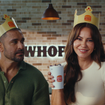 'Enquanto umas choram pelo ex...': Paolla Oliveira e Diogo Nogueira surgem juntos de novo em ação inédita; Coca-Cola e Burguer King reúnem ex-casal e vídeo agita famosos