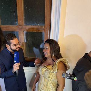Apesar de ter divertido a web com o fato, Elisângela Brito deu entrevistas no casamento comentando sobre a exposição da família