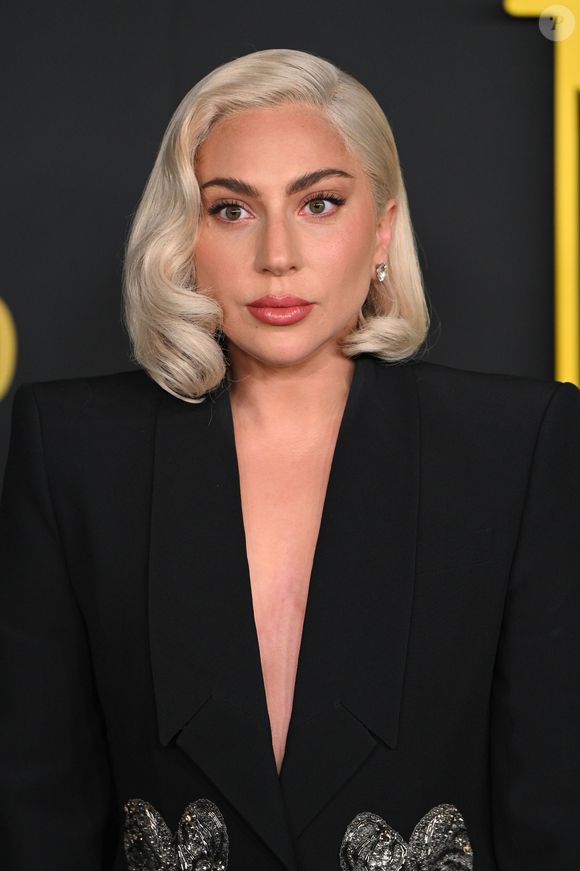 Lady Gaga evita salgadinhos e alimentos ultraprocessados por conta da rotina de shows, segundo 'The New Potato'