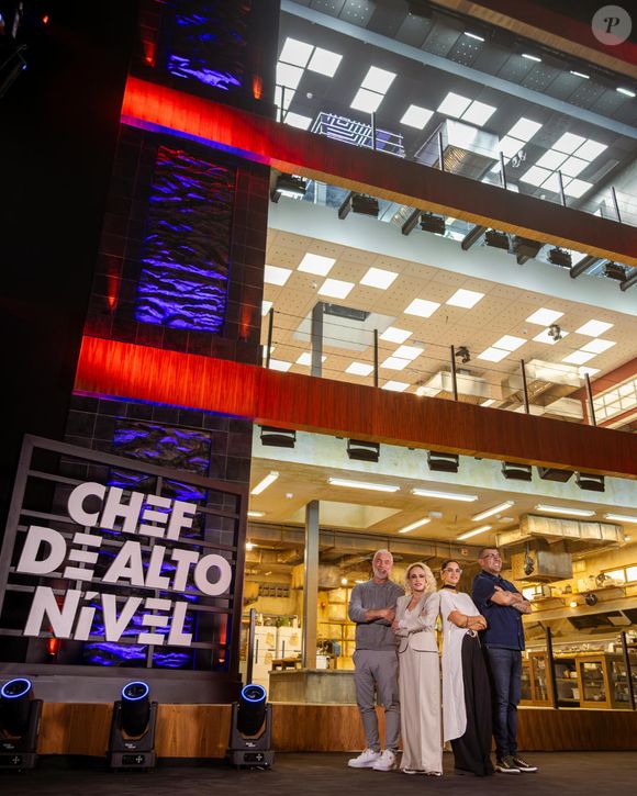 Ícone das manhãs da televisão brasileira, Ana Maria Braga agora também brilha à noite com o Chef de Alto Nível, seu novo programa exibido no horário nobre da TV Globo a partir do dia 15 de julho