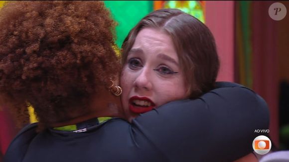 Raissa ficou aos prantos ao ser eliminada do 'BBB 25' nesta terça-feira (28)