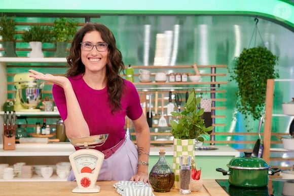 Paola Carosella: 'Falamos de proteína, de carboidrato, de caneta emagrecedora, de bastidor de restaurante, mas falamos cada vez menos da importância da comida e do momento da refeição e o quanto isso impacta na nossa saúde não só física, como mental, como nos impacta como sociedade'