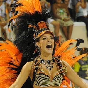 Paolla Oliveira desfilou na Grande Rio de 2009 e 2010, 2020 e de 2022 a 2025