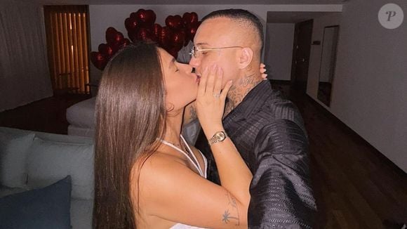 Entre os comentários, o casamento de Everton Cebolinha virou pauta depois que sua esposa, a influenciadora Isa Ranieri, apagou as fotos do casal em seu perfil no Instagram.