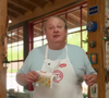 Érick Kacquin ensinou em seu canal do YouTube uma receita de hambúrguer no pão francês deliciosa