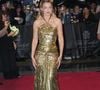 Gigi Hadid apostou em um look dourado bem chamativo de caráter duvidoso, fugindo bastante do tema do MET Gala 2025