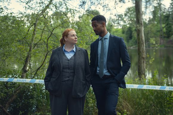 'Custe o que Custar' é a nova série de sucesso da Netflix, lançada no último dia 1º de janeiro