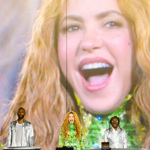 Shakira arrastou 2 milhões de pessoas em seu show histórico na Praia de Copacabana