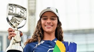 A superação de Rayssa Leal: aos 18 anos, skatista apoia ONGs do Nordeste e dá lição importante para crianças. 'Sempre quis que mais meninas ocupassem as pistas de skate. Que se sentissem cada vez mais confiantes sobre quem são e o que podem conquistar'