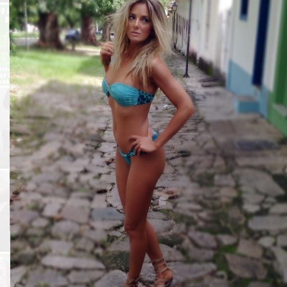Ticiane Pinheiro surpreendeu com fotos de biquíni para campanha de Verão 2015 da Body for Sure
