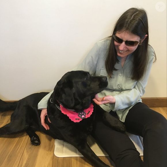 Danieli Haloten nasceu com glaucoma e, aos 17 anos, perdeu a visão