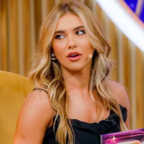 Filha médium e conflito na We Pink: futuro de Virginia é alvo de previsão bizarra de vidente. 'Começa a adoecer'