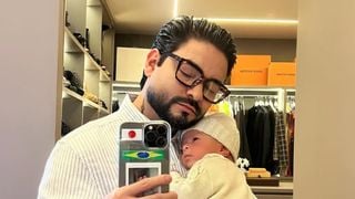 Médica alerta para grave risco de doença que levou filho bebê e recém-nascido de Yudi Tamashiro à cirurgia de emergência: 'Estrangulamento'