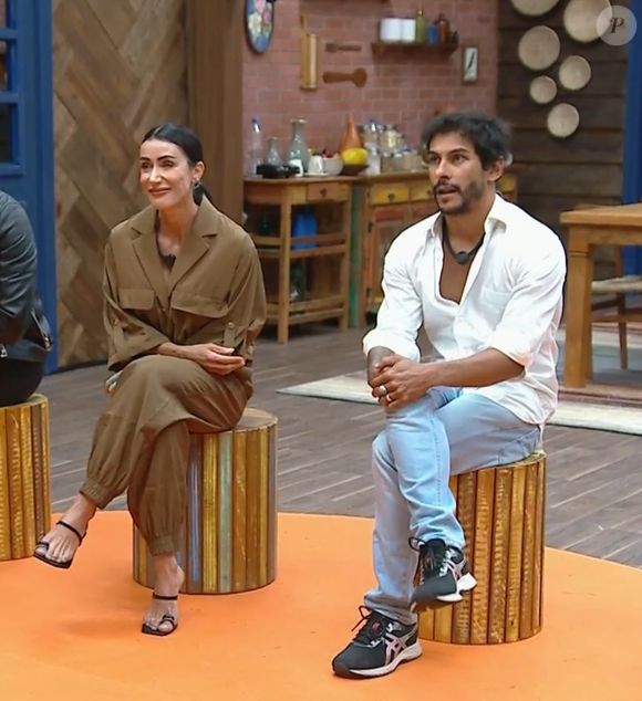 Michelle saiu junto com Shia de A Fazenda 17 após dinâmica do Super Paiol