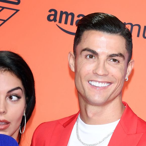 Segundo o perfil @chicamerengue.yt no Instagram, Cristiano Ronaldo e Georgina Rodríguez devem se casar neste sábado (1º), em Portugal, após anos de relacionamento e cinco filhos