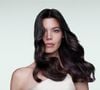 É importante usar xampus sem sulfatos e sem silicones, aém de condicionadores específicos para esse tipo de cabelo