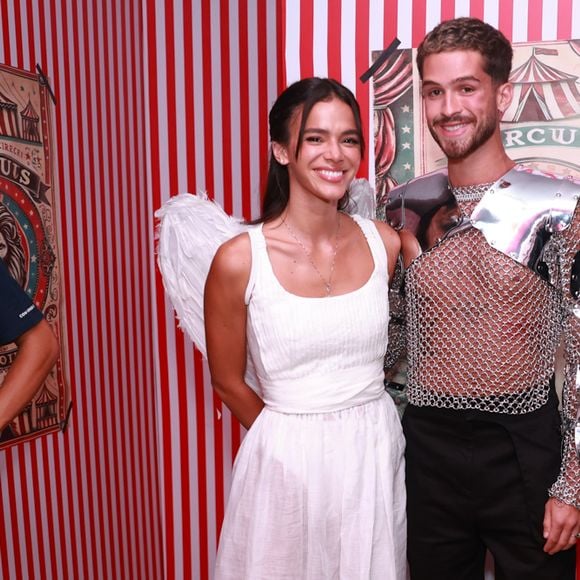 Bruna Marquezine e João Guilherme assumiram o namoro em agosto após meses de rumores