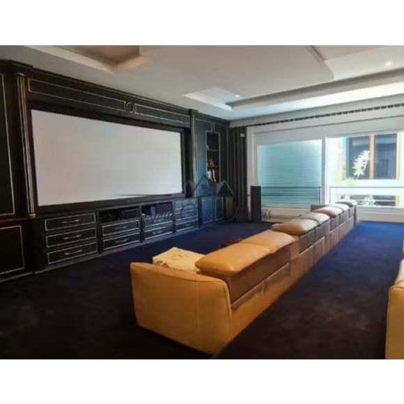 Mansão de Luciano Camargo que está à venda tem sala de cinema