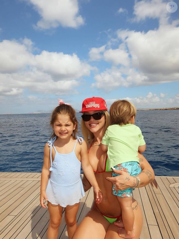Ao lado de Vini Jr., dos filhos e de amigos, Virgínia Fonseca aproveitou os dias de descanso em Ibiza e compartilhou registros da viagem nas redes sociais