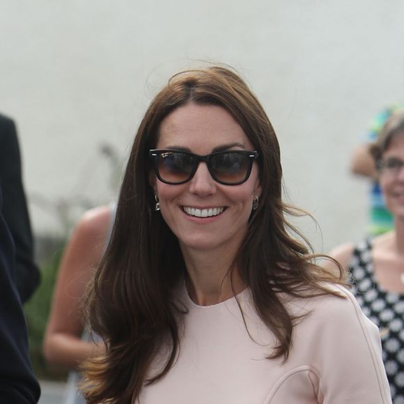 Os óculos Ray-Ban Wayfarer são tão versáteis que até Kate Middleton já usou