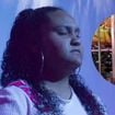 Saiba quem é a cantora gospel de 21 anos que morreu após queda de brinquedo em parque de diversões em Minas Gerais