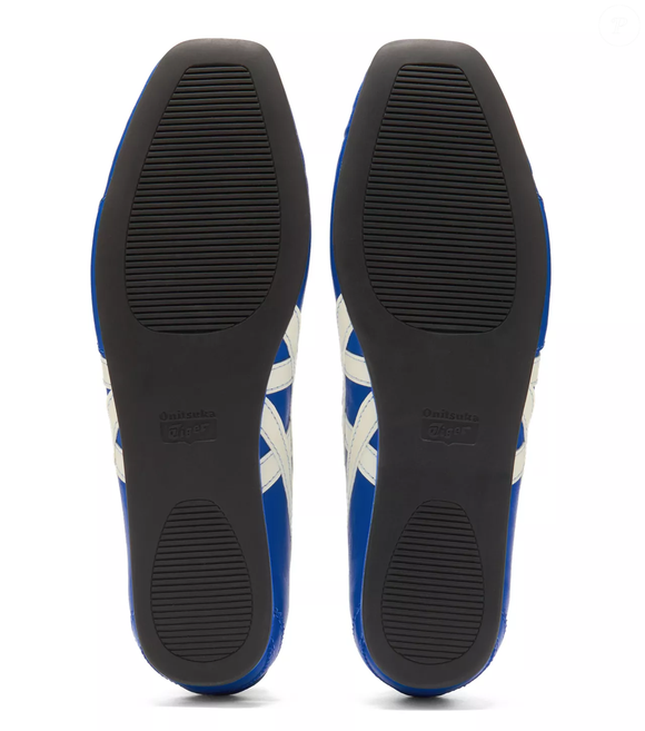 Com meia-calça e saia ou calça larga de malha: veja como combinar o novo tênis da Onitsuka Tiger neste inverno