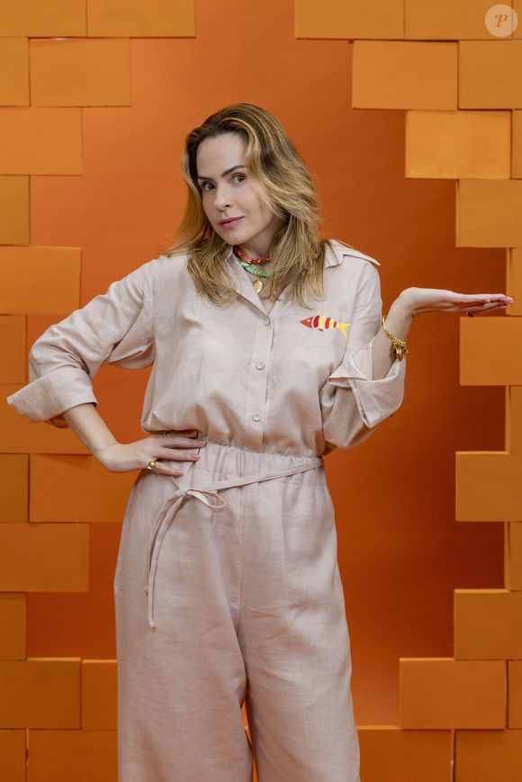 Ana Paula Renault, hoje no 'BBB 26', foi atriz em 'Haja Coração' e repórter do 'Vídeo Show'