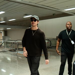 Shawn Mendes desembarcou no Rio de Janeiro nesta quarta-feira, dia 10 de junho de 2026