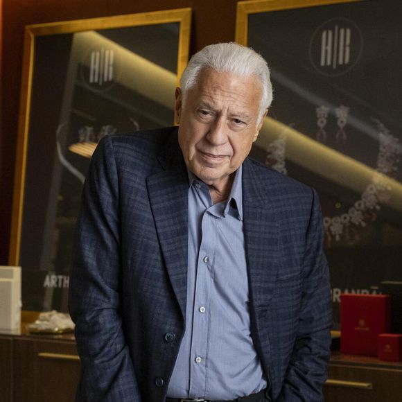 O ator Antonio Fagundes foi processado em R$ 20 mil por um casal que foi impedido de entrar em sua peça de teatro; artista tem como comportamento não aturar atrasos