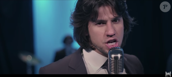 Mariano sempre foi o principal rosto e voz da dupla, e antigamente tinha uma aparência muito diferente de hoje