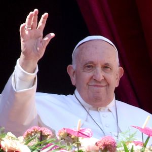 Atualização do estado de saúde do pontífice: o Papa fez a refeição do café da manhã e deu continuidade às terapias, bem como outros exames. Ele continua com a oxigenação, e está de bom humor.