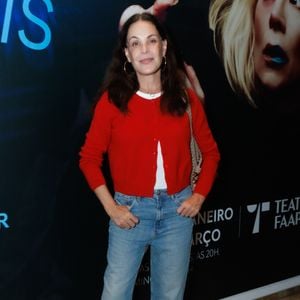 Carolina Ferraz seria alvo de reclamações nos bastidores, principalmente de maquiadores, cabeleireiros e figurinistas