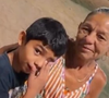 Matheus dos Bombons mora com a avó, Dona Inês, em Caucaia, no Ceará, e vende doces para ajudar nas despesas da família