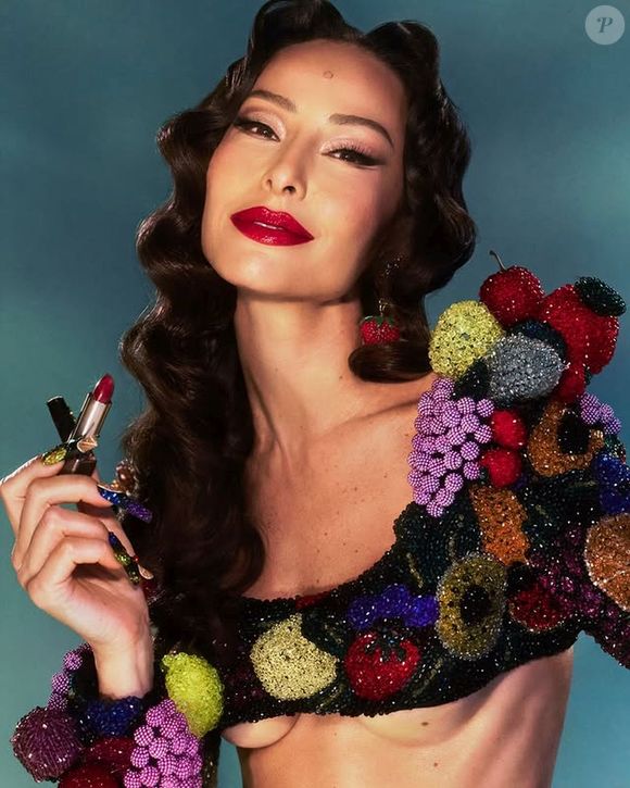 Sabrina Sato caprichou na sensualidade