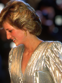 Com alma de canceriana e elegância eterna: o sapato que traduz o estilo sensível e clássico de Lady Di